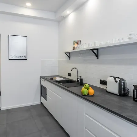 Lejlighed New Apartment! Jewish Quarter! *