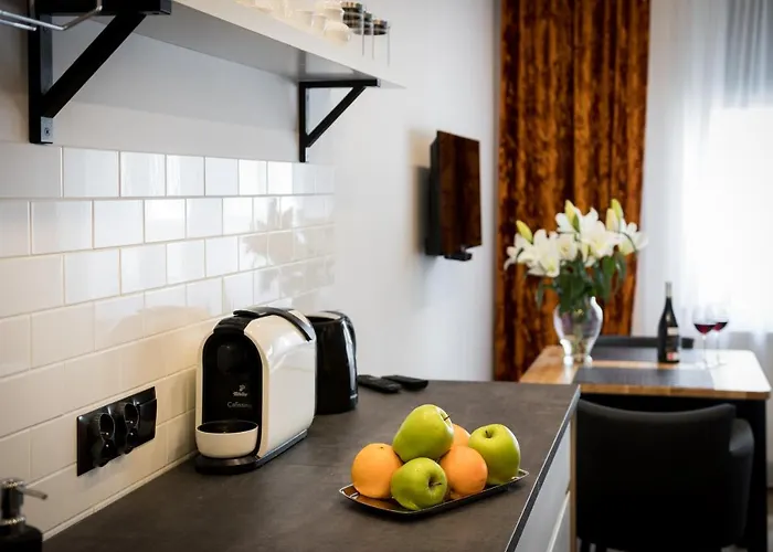 New Apartment! Jewish Quarter!